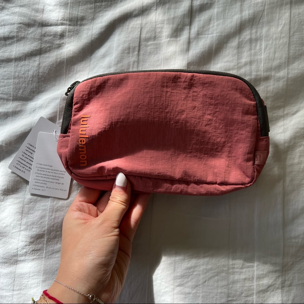 Lululemon mini belt bag brier rose new with tags